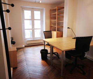 Bureau privé 15 m² 3 postes Location bureau Rue Boudreau Paris 75009 - photo 1